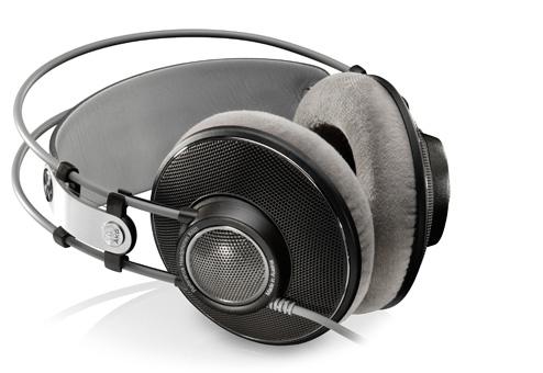 AKG K601